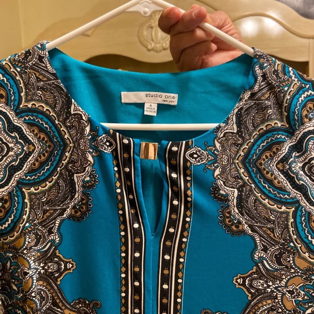 Dress - Picture 2 of 5